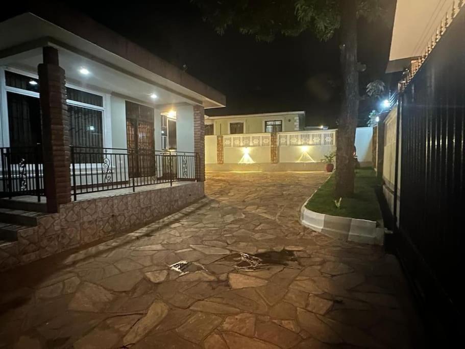 Ellyz Home Stay 모시 외부 사진